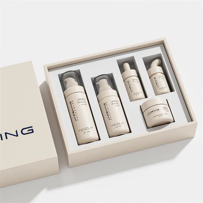 Cosmetic Bottles Plastic Skincare Spray Bottle Essential Oil Bottle