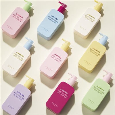150ml Glass Lotion Bottles With Pump Square Hotel Empty Shampoo And Conditioner Containers factory