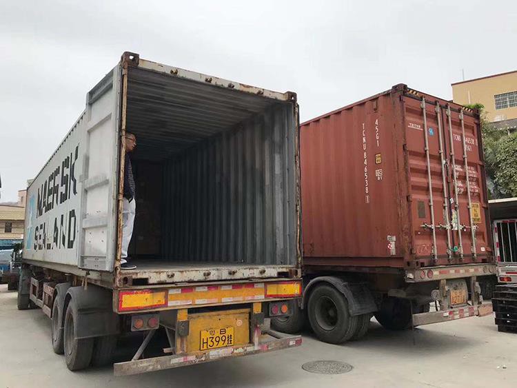 محصولات بسته بندی لوازم آرایشی 3 کانتینر ارسال شده به اسپانیا