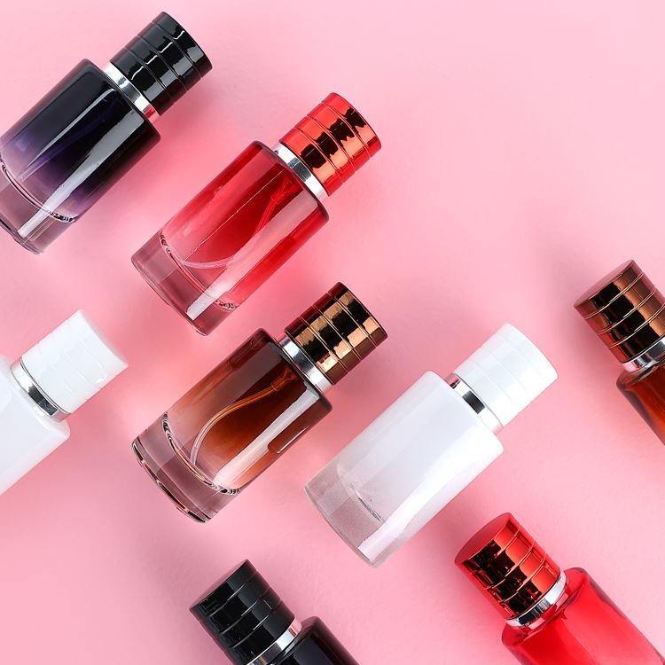 The appearance of luxury perfume bottles will strive to be perfect