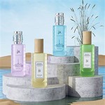 بسته بندی بطری های عطر شیشه ای لوکس